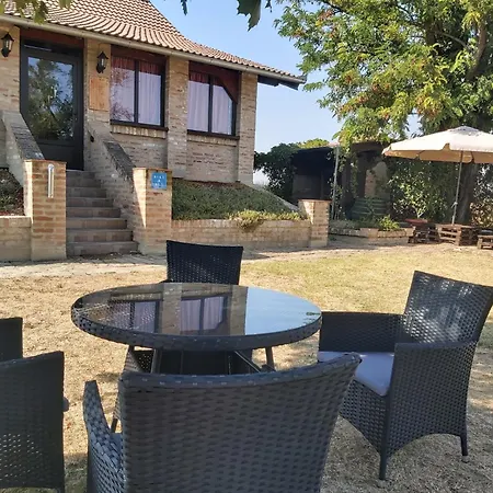Izletiste Opatovac Guest House Exterior photo